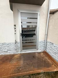 Porta vetrina con antipanico