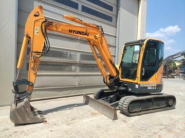 Miniescavatore cingolato HYUNDAI R60CR-9