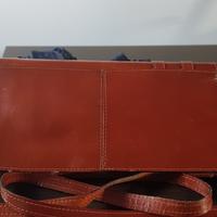 BORSA POCHETTE IN PELLE 