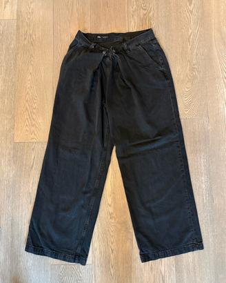 Pleated Baggy Jeans