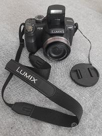 Macchina fotografica digitale compatta 