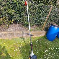 decespugliatore con motosega 