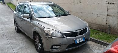 Kia Statio Wagon 1600 diesel anno 2012