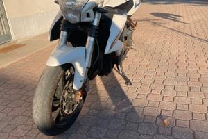 Benelli bn600i