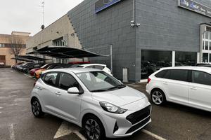 HYUNDAI i10 1.0 Connectline Km 0