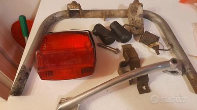 vespa cavalletto pedivella fanale posteriore