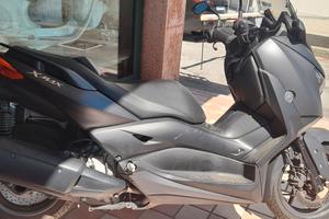 YAMAHA X MAX 300