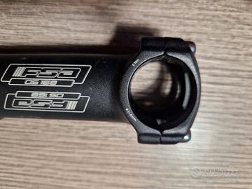 Attacco manubrio FSA per bici da corsa