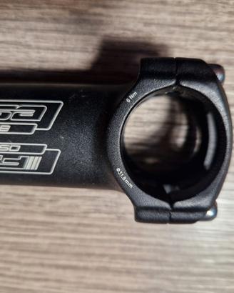 Attacco manubrio FSA per bici da corsa