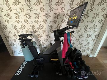 Technogym Smart Bike + Wahoo Headwind – come