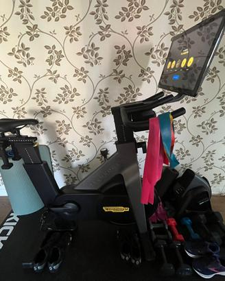 Technogym Smart Bike + Wahoo Headwind – come
