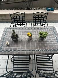 Tavolo da giardino con 4 sedie 