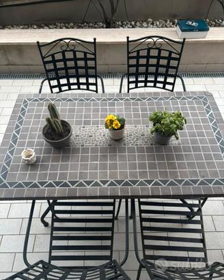 Tavolo da giardino con 4 sedie 