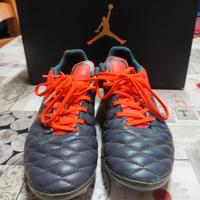 scarpe da calcio prezzo non trattabile 