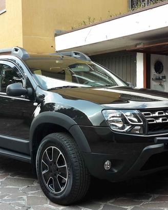 Dacia Duster 1.5 dCi Lauréate FULL DARK OFF-ROAD