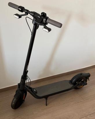 Monopattino elettrico Ninebot F25I by Segway