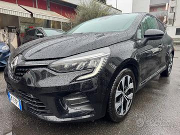 RENAULT Clio Blue dCi 100 CV Evolution AUTOCARRO