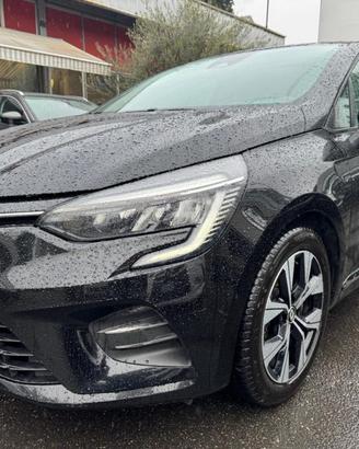 RENAULT Clio Blue dCi 100 CV Evolution AUTOCARRO