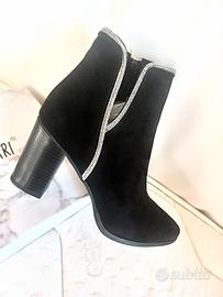 Mezzi Stivaletti Scamosciati Con Strass 