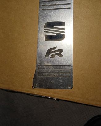 Poggiapiedi  antiscivolo seat fr
