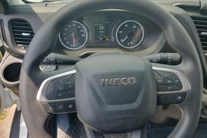 iveco daily con gru bonfiglioli nuovo 