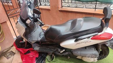 scooter xmax 250 anno 2009