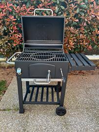 Barbecue a carbone con termometro