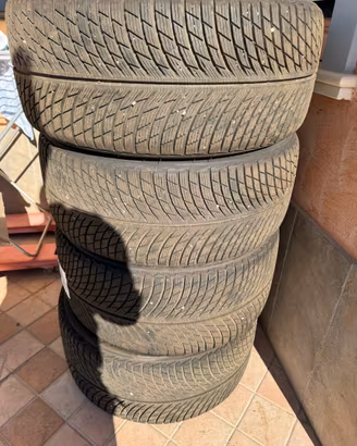 4 pneumatici invernali  per Porsche Macan