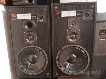 Coppia diffusori TEC woofer 23 cm. Mis. 58x31x25 c