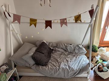Letto Montessori a tenda + materasso + cerata