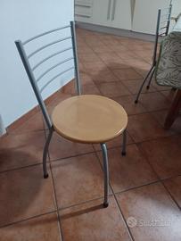 Otto Sedie metallo legno come da foto.