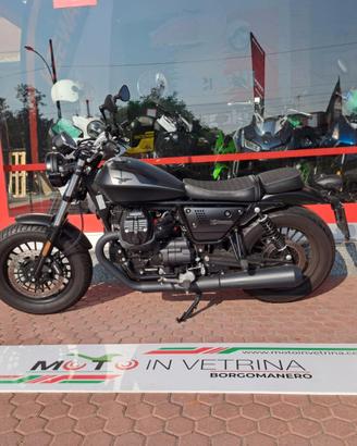 Moto Guzzi V9 Bobber - 2022