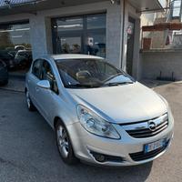 Opel Corsa 1.2 benzina Neopatentati