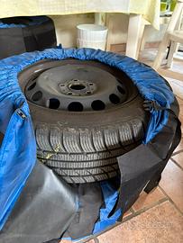 Gomme invernali con cerchi GOLF 8