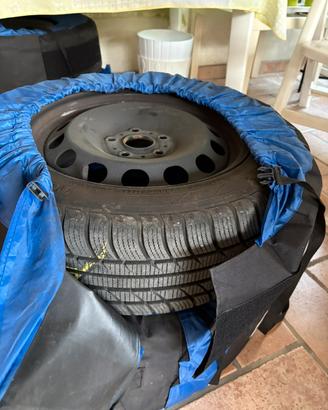 Gomme invernali con cerchi GOLF 8