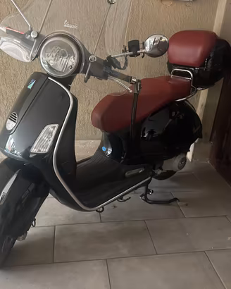 Piaggio Vespa 250 GTS
