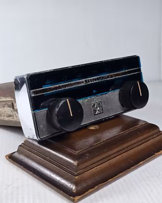 autoradio d'epoca Autovox mod Piper