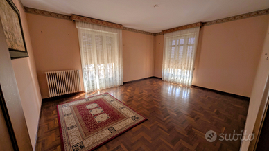 Appartamento 6°piano centrale