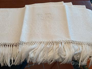 Asciugamani puro lino ricamati
