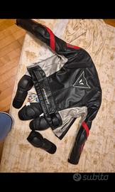 Giubbotto in pelle Dainese con guanti