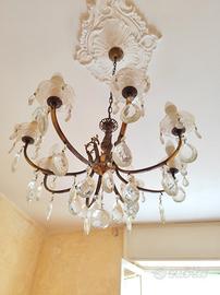 lampadario classico con gocce pendenti 