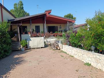 VILLA A SCHIERA A CASSANO DELLE MURGE