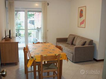 GIUGNO, 50mt, 2 camere, 5-6 posti, p.auto