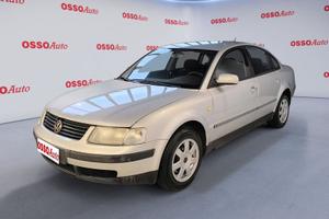 Volkswagen Passat 1.8 BENZINA 150 HP COME STA...
