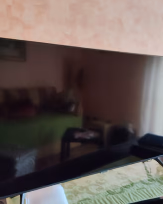 TV Samsung 43" 4K Smart TV.