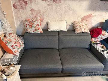 Divano con Pouf LeComfort