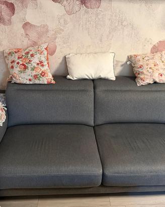 Divano con Pouf LeComfort