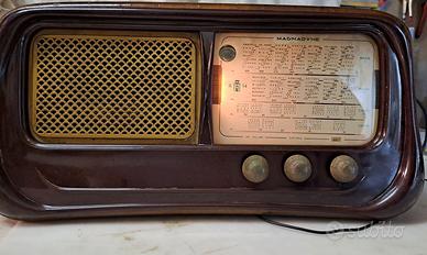 Radio a valvole Magnadyne A14 funzionante