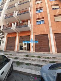 Locale commerciale via montegrappa zona universita