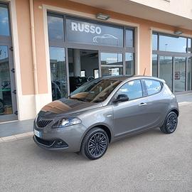 Lancia Ypsilon 1.0 FireFly 5 porte S&S Hybryd Gold